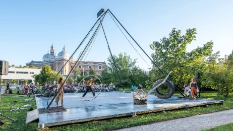 Spectacle - "T'es rien sans la terre"